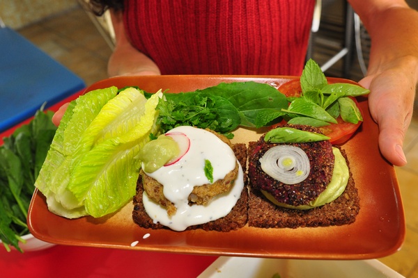 Edde Sands Wellness Cooking Class
